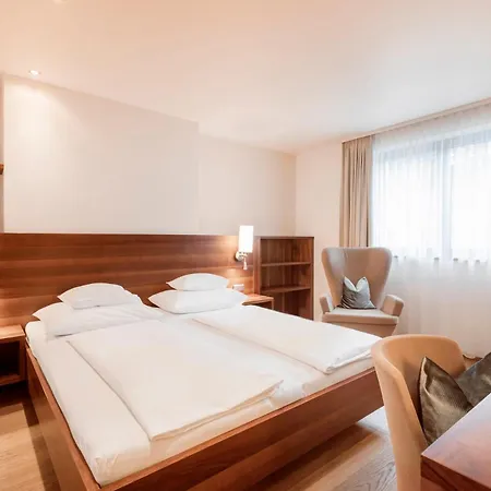 Seehotel Restaurant Lackner Mondsee Exterior photo